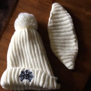 Hat n mask set… The Winter Brand… 100% acrylic with polyester lining cream
